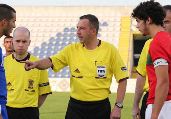 Je li bilo i fizičkog kontakta između dječaka i sudije?