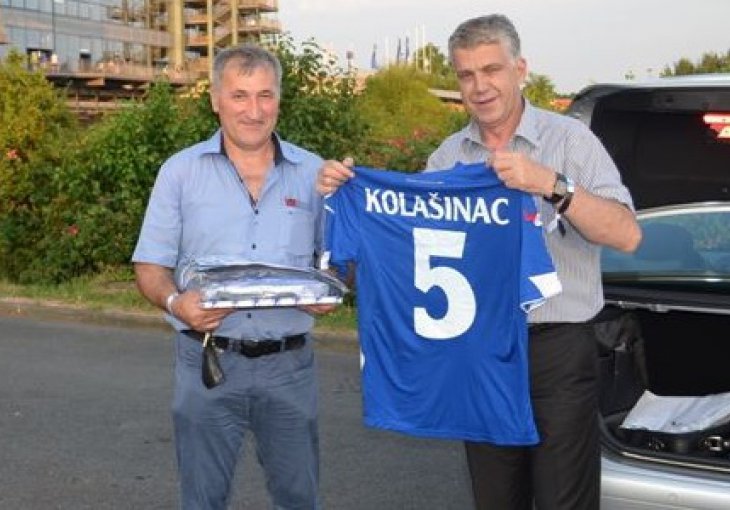 Sead Kolašinac već je dobio svoj dres reprezentacije BiH