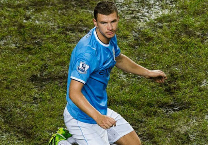 Pellegrini uigrava ovu formaciju, sa Džekom u vrhu napada