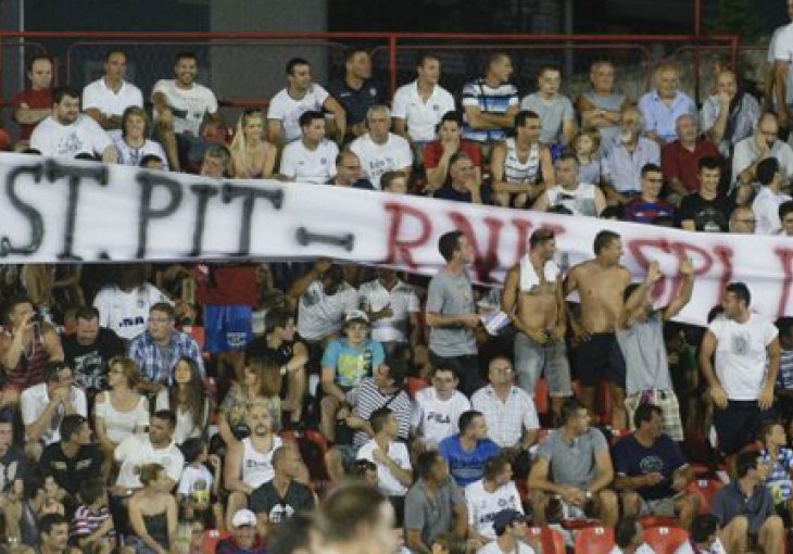 Zbog ukradenog slogana potukli se navijači Hajduka i Splita