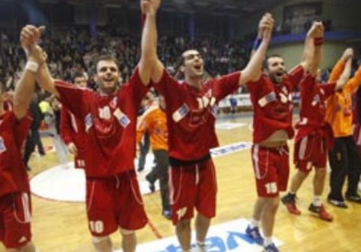 Katastrofa u Banja Luci: Borac pred gašenjem!