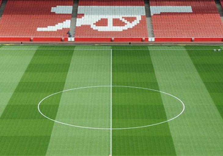 Zbog čega se crvene navijači Arsenala?