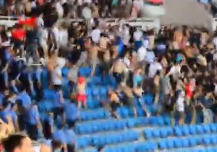 Delije divljale po Ukrajini