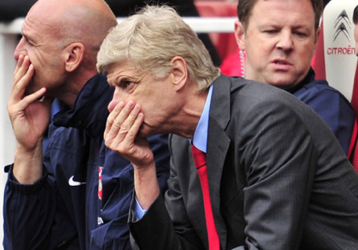 Wenger želi odobrovoljiti bijesne navijače: Stižu Michu i Richards?
