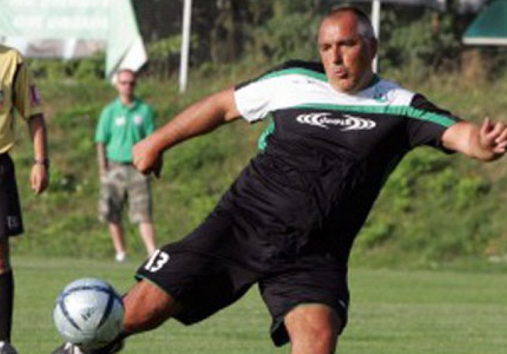 Bivši bugarski premijer u 54. godini potpisao profi ugovor!