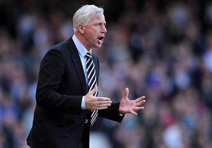 Pardew bijesan na Wengera: Mogao si sačekati još jedan dan