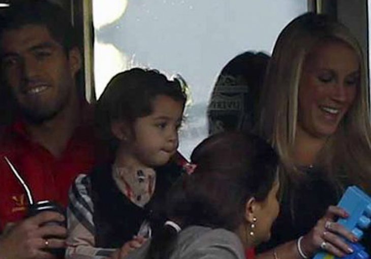 Izvor iz Liverpoola tvrdi: Suarez nije na prodaju jer nema kupca