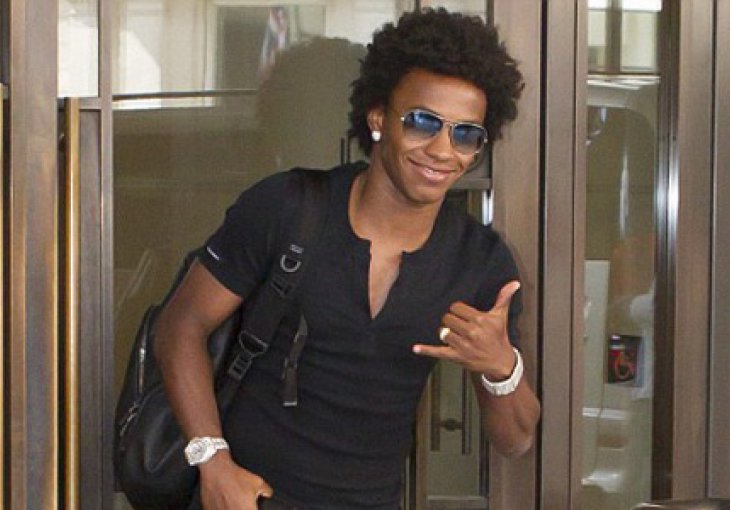 Abramovič i Kerimov završili posao: Willian potpisao petogodišnji ugovor sa Chelseajem