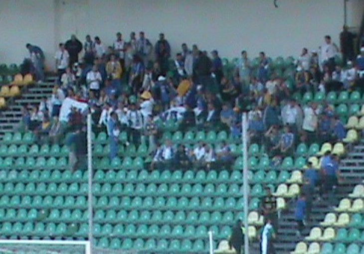 Sprema se oluja: Navijači BiH ulaze na stadion!