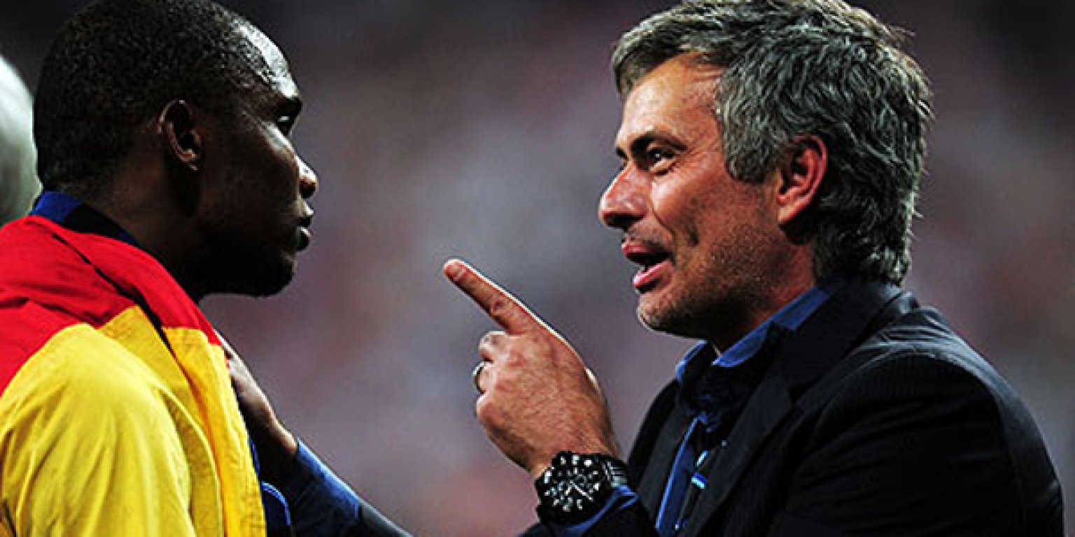 Samuel-Etoo-and-Jos-Mour-008