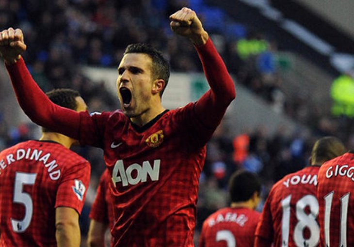 Van Persie spreman ostati na Old Traffordu do kraja karijere