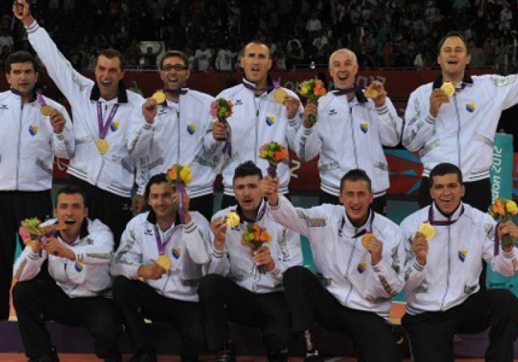 Džeko i Teletović čestitali zlatnim odbojkašima na pobjedi