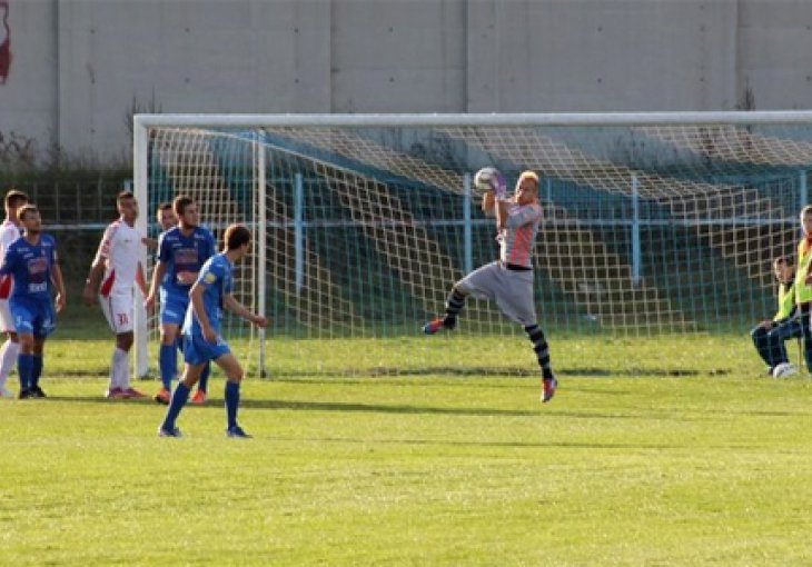 Kup BiH: Favoriti bez većih problema idu dalje