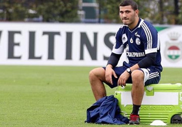 Evo šta su u Schalkeu poručili Kolašincu za njegovu odluku da igra za BiH