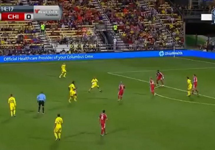 Krajnji neukus: Igrač Columbusa proslavio gol jedući pizzu!?