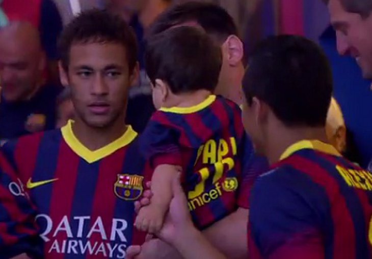 Obdanište na Nou Campu: Neymar i Messi izašli na teren sa sinovima