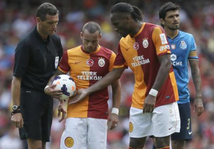 Problemi u Galatasarayju: Sneijder i Drogba izostali s treninga