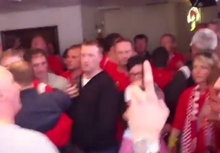 Navijači Liverpoola opjevali menadžera Brendana Rodgersa