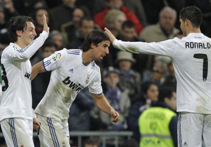 Khedira žali za Ozilom: On je genije, ne postoji drugi način da ga opišem