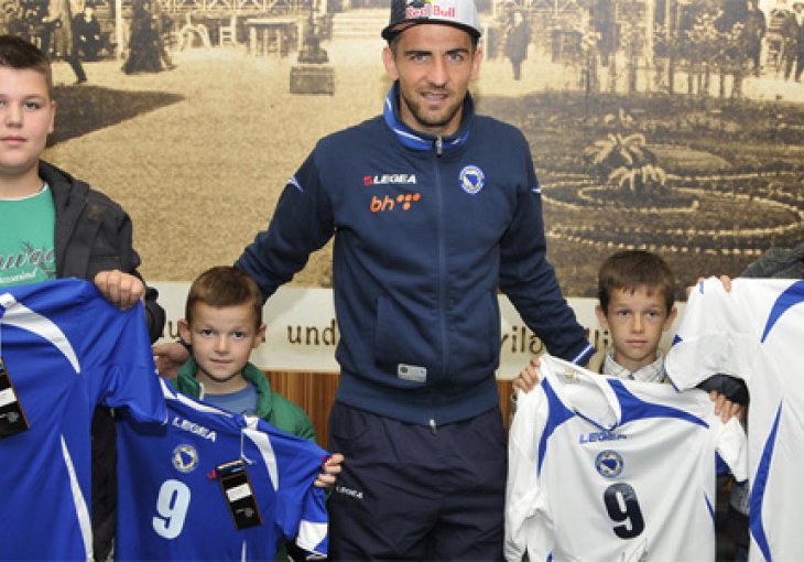 Ibišević pomaže povratnike u RS: Podrinje je dio mene!