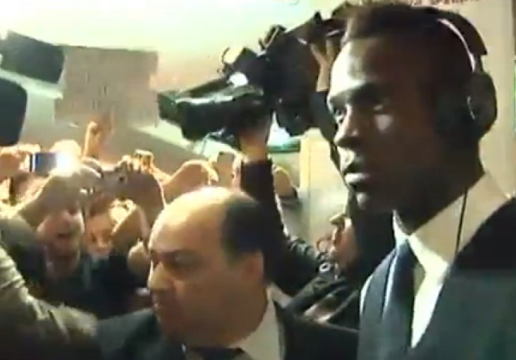 Balotelli zbog Camorre bijes iskalio na Berlusconijevoj kameri
