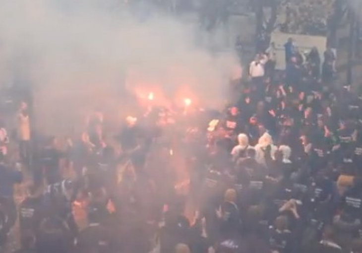 Kaunas u plamenu: Navijači BiH krenuli prema stadionu!