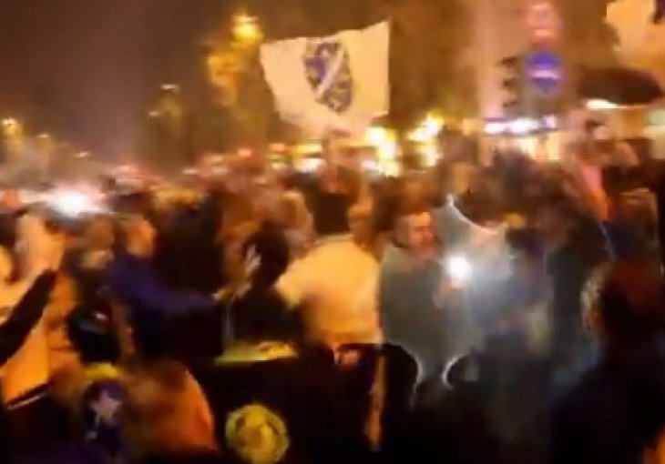 Nijemci u čudu gledali: Minhen u žuto-plavim bojama BiH