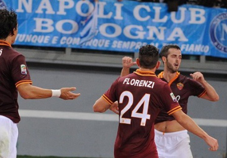 Fantastičan gol Miralema Pjanića protiv Napolija