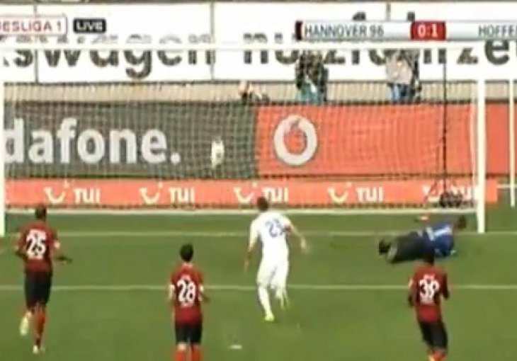 Bayern neumoljiv, ali Borussija i Bayer prate ih u stopu