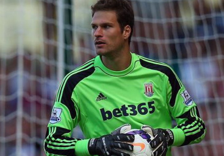 Zašto Asmir Begović nije slavio svoj prvi gol u karijeri?
