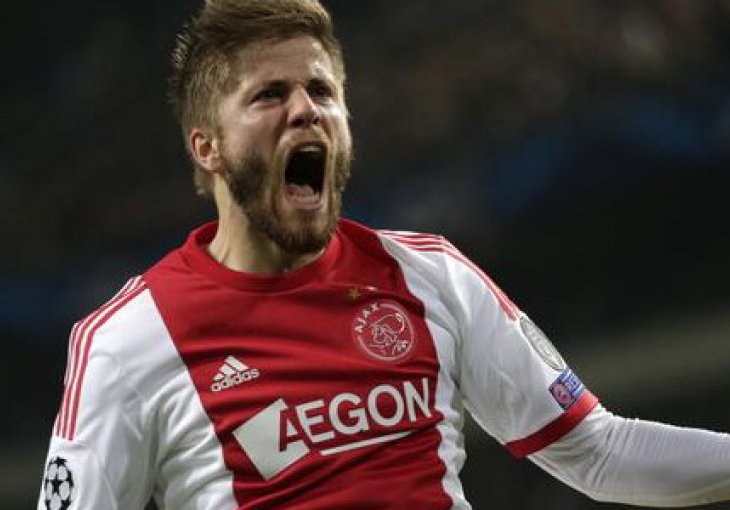 Ovako Ajax igra tiki-taku