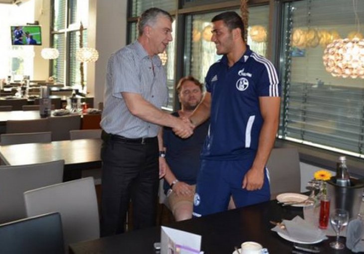 Stigla potvrda iz FIFA: Kolašinac dobio dozvolu da obuče dres BiH
