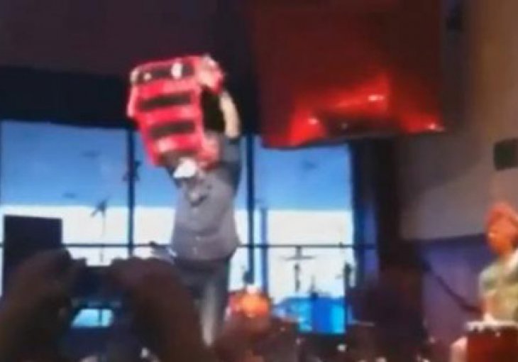 Zbog ovoga navijači Flamenga bubnjaru Peppersa prijete smrću