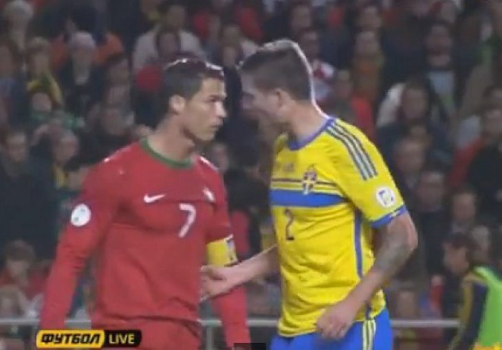 Ronalda su sinoć milimetri dijelili od crvenog kartona