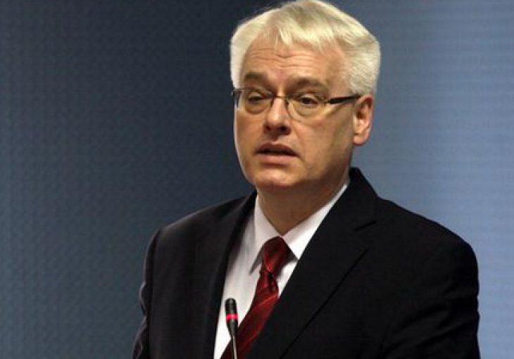 Josipović: Šimunićev neprimjeren potez je problem HNS-a