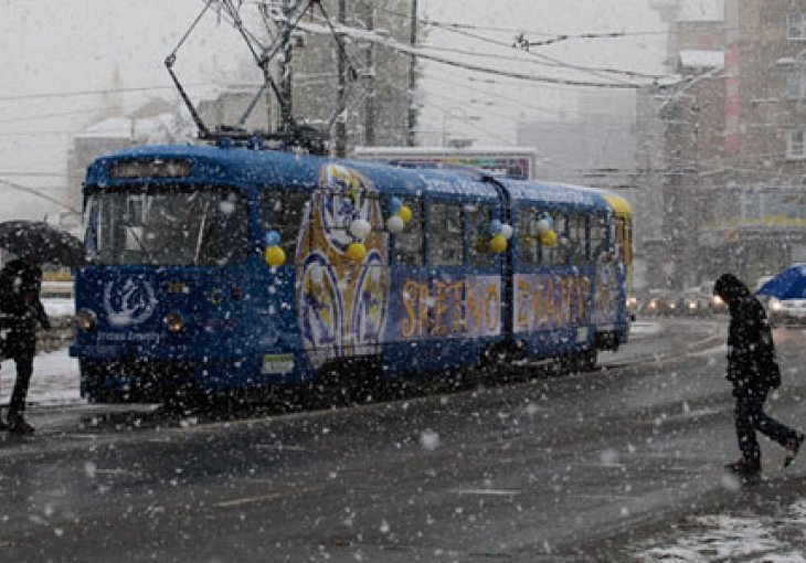 Sarajevom saobraća tramvaj oslikan u čast Zmajeva