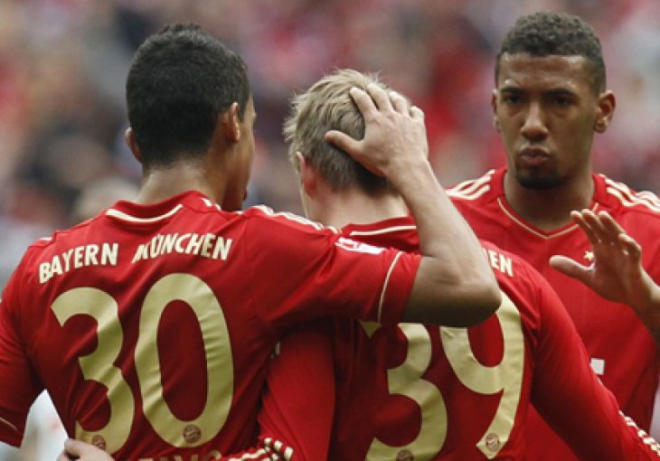 Bayern nudi nove ugovore Boatengu i Kroosu
