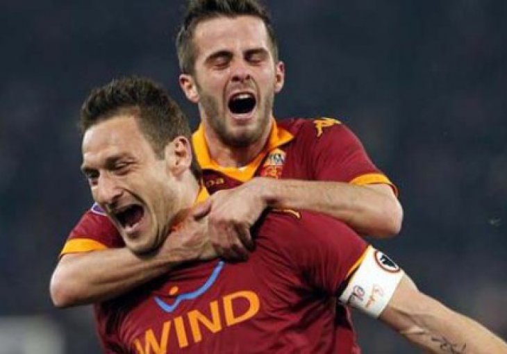 Dogovor blizu: Predstavnici Manchester Uniteda stigli u Italiju po Pjanića