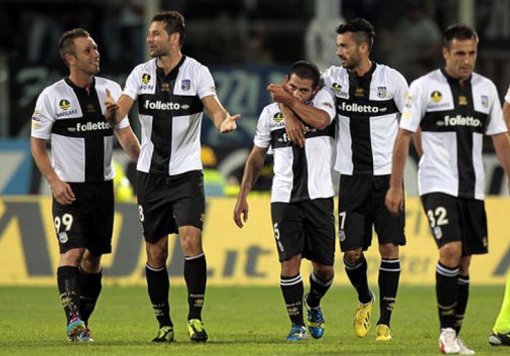 Parma rutinski, Siena izbacila Bolognu