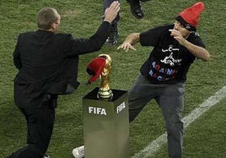 Jimmy Jump ne ide u Brazil