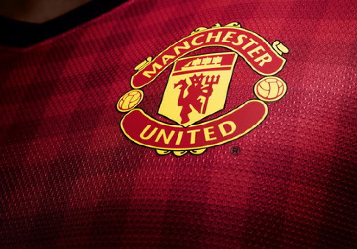 Manchester United objavio ime novog sponzora (VIDEO)