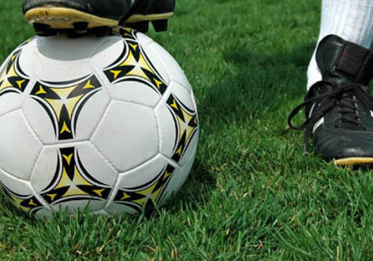 SUBOTA JE DAN ZA FUDBALSKE SLADOKUSCE: Derbi do derbija