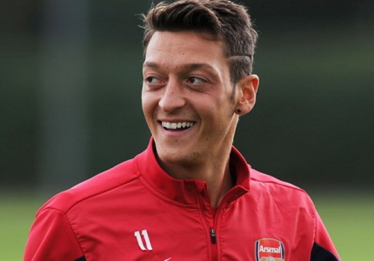 Ozil otkrio kojeg glumca bi volio u filmu o svom životu
