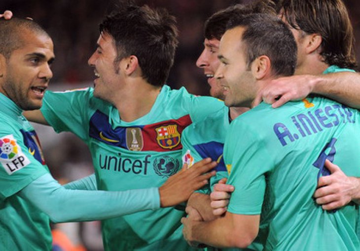 Trenutak kada su se upoznali Iniesta i Alves