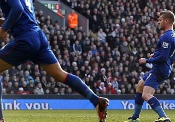 Liverpool preuzeo vrh Premier lige, Suarez oborio rekord