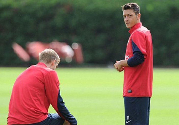 Henry vjeruje u Arsenal i Ozila