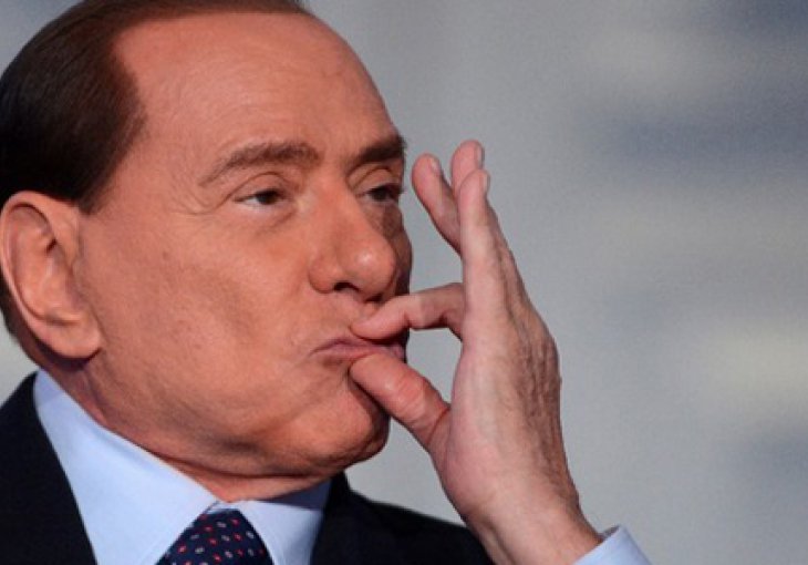 Berlusconi prodaje Balotellija