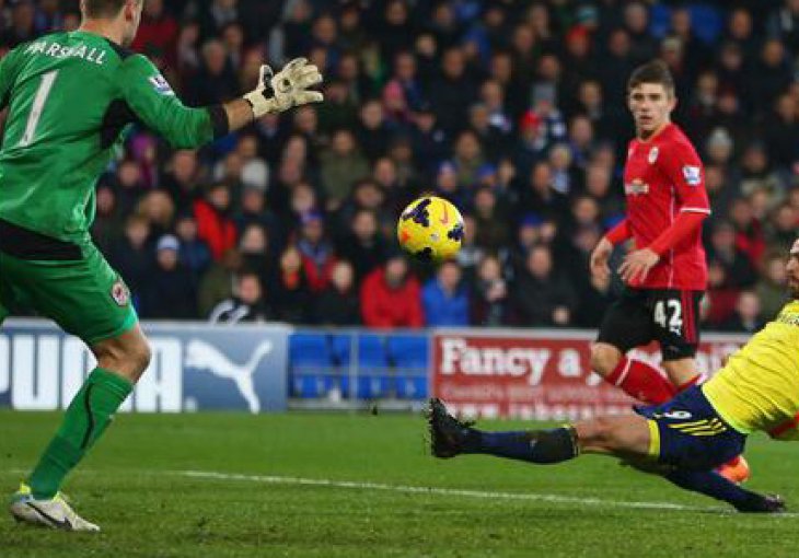 Sunderland u sudijskoj nadoknadi šokirao Cardiff