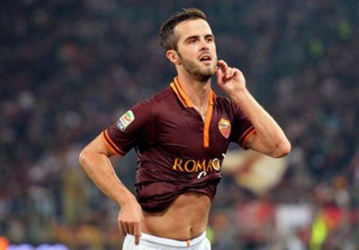 Miralem Pjanić dogovorio produženje ugovora s Rimljanima