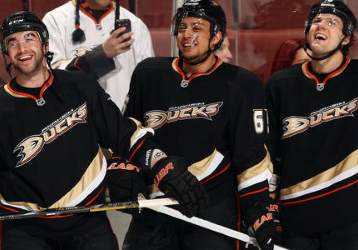 Anaheim Ducksi slavili u derbiju